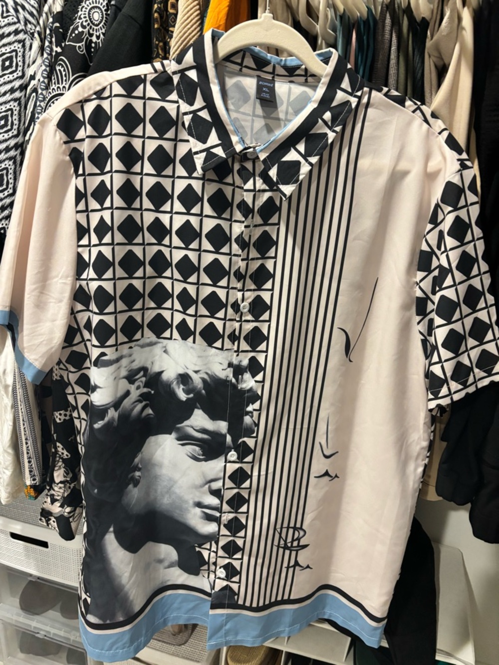 ROMWE Black & White Graphic Short-Sleeve Button-Down Shirt